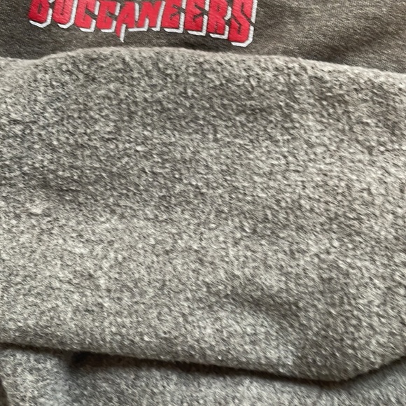Tom Brady Tampa Buccaneers football gray soft hoodie sweatshirt. - Picture 10 of 16